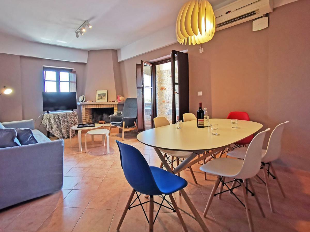 Anaroussa Diros Maisonette Areopoli Eksteriør billede